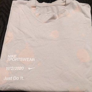 Nike Sportswear Tee